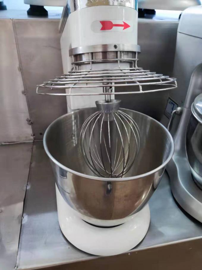 Commercial Cake Mixer Machine Heavy Duty 300W 130r/min White Color